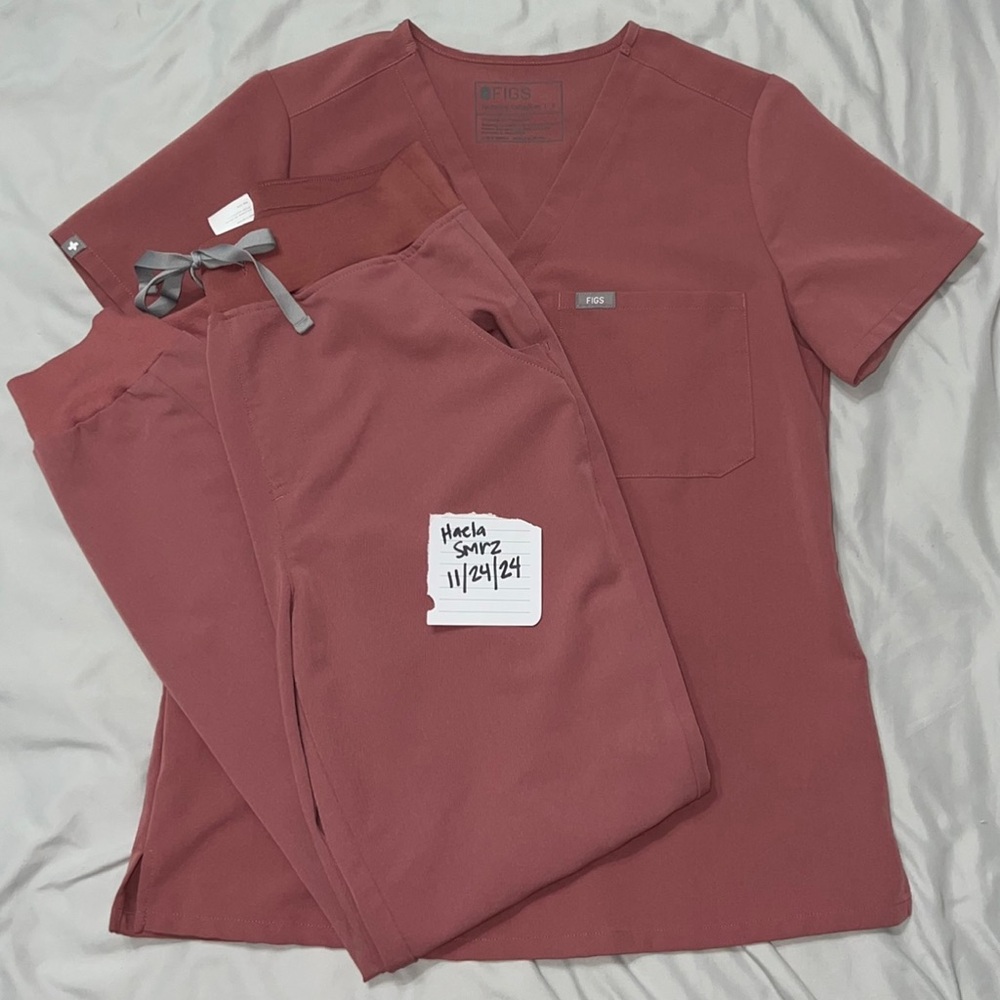 Mauve Figs Scrub Set, Size Small